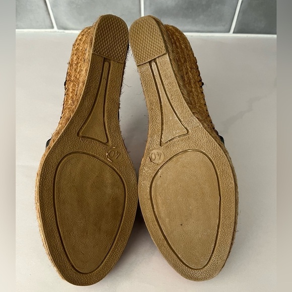 AZURA Black Leather Closed Toe Espadrille Wedges Size 10 Euro 40 Made in Spain - Picture 7 of 10